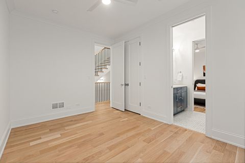 Tiny photo for 3711 N Magnolia Avenue, Chicago, IL 60613 (MLS # 12615546)