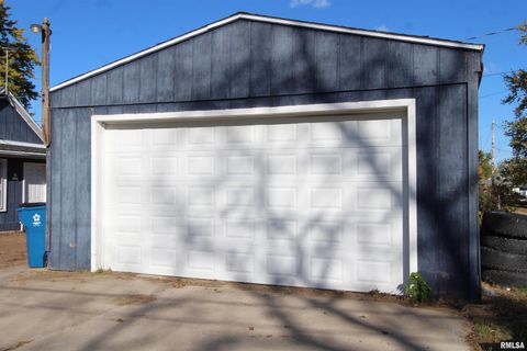 Tiny photo for 621 6TH Street, Camanche, IA 52730 (MLS # QC4268881)