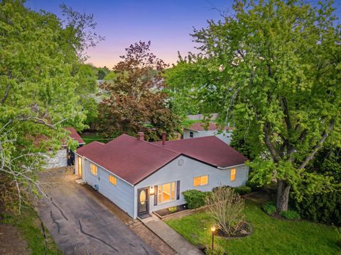 Tiny photo for 15 Johnathan Road, Lake Zurich, IL 60047 (MLS # 12656595)