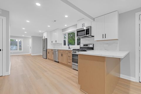 Tiny photo for 15 Johnathan Road, Lake Zurich, IL 60047 (MLS # 12656595)