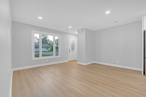 Tiny photo for 15 Johnathan Road, Lake Zurich, IL 60047 (MLS # 12656595)
