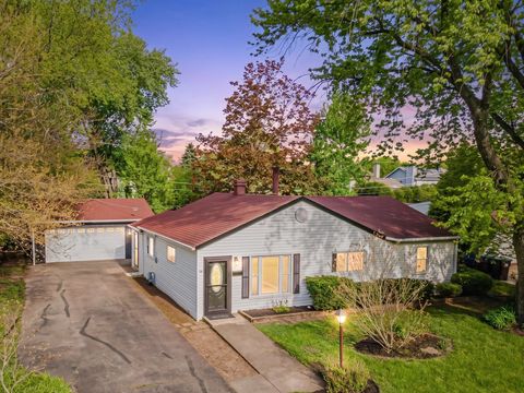 Tiny photo for 15 Johnathan Road, Lake Zurich, IL 60047 (MLS # 12656595)