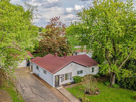 Tiny photo for 15 Johnathan Road, Lake Zurich, IL 60047 (MLS # 12656595)