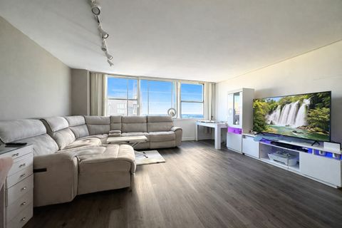 Tiny photo for 6301 N Sheridan Road #11C, Chicago, IL 60660 (MLS # 12587326)