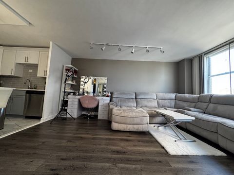 Tiny photo for 6301 N Sheridan Road #11C, Chicago, IL 60660 (MLS # 12587326)