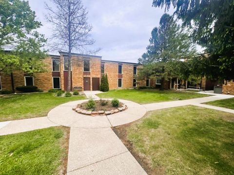 Tiny photo for 1313 S Rebecca Road #209, Lombard, IL 60148 (MLS # 12641132)
