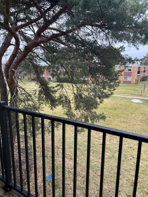 Tiny photo for 1313 S Rebecca Road #209, Lombard, IL 60148 (MLS # 12641132)