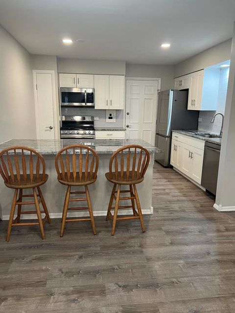 Tiny photo for 1313 S Rebecca Road #209, Lombard, IL 60148 (MLS # 12641132)