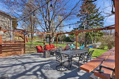 Tiny photo for 2909 Linden Lane, Bettendorf, IA 52722 (MLS # 12614778)