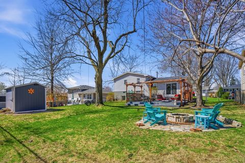 Tiny photo for 2909 Linden Lane, Bettendorf, IA 52722 (MLS # 12614778)