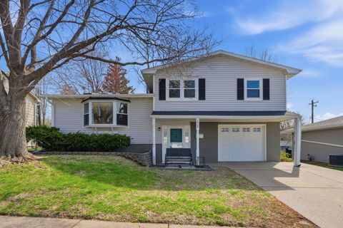 Photo of 2909 Linden Lane, Bettendorf, IA 52722 (MLS # 12614778)