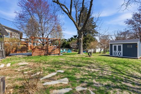 Tiny photo for 2909 Linden Lane, Bettendorf, IA 52722 (MLS # 12614778)