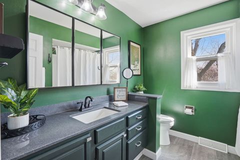 Tiny photo for 2909 Linden Lane, Bettendorf, IA 52722 (MLS # 12614778)