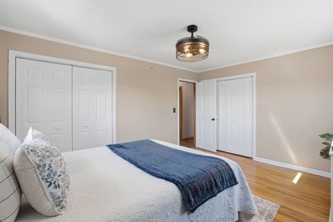 Tiny photo for 2909 Linden Lane, Bettendorf, IA 52722 (MLS # 12614778)