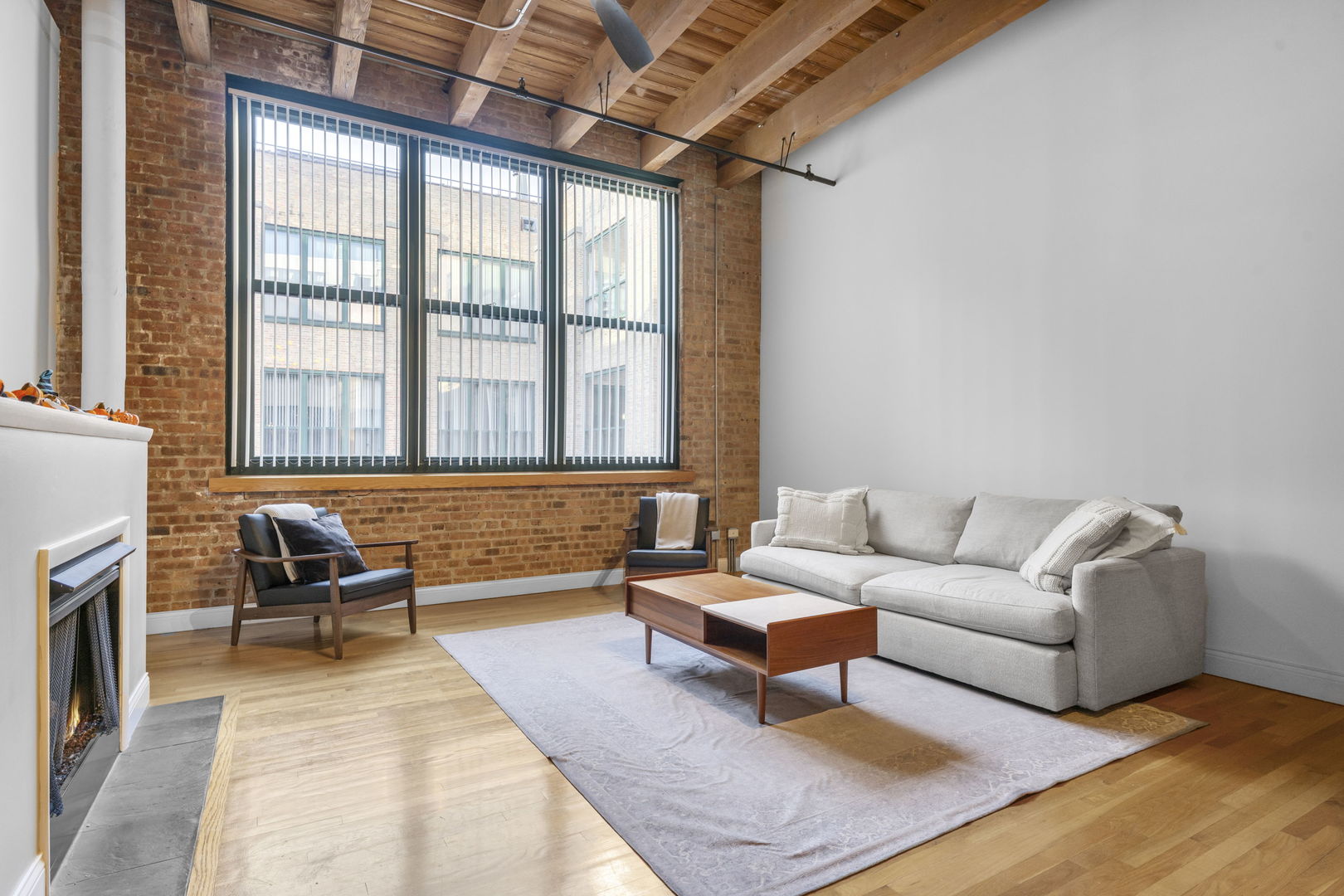 1727 S Indiana Avenue 320