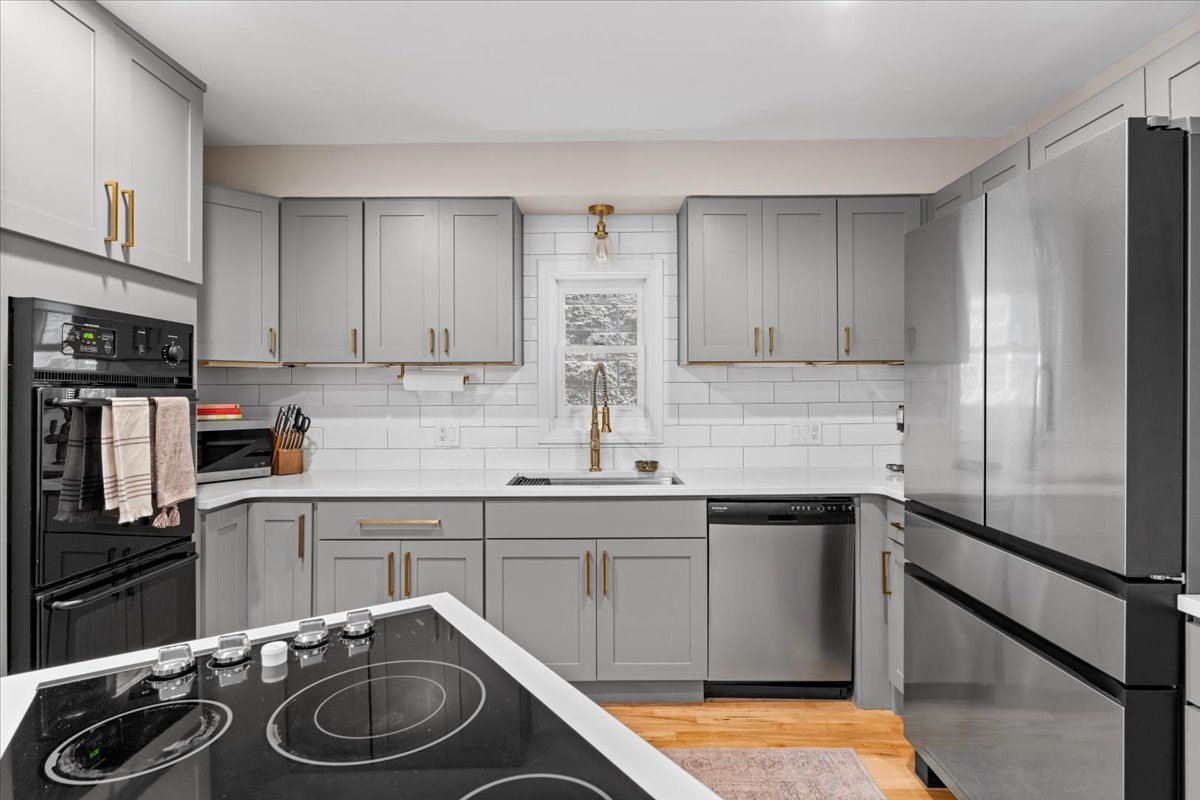 1431 W Walton Street 1