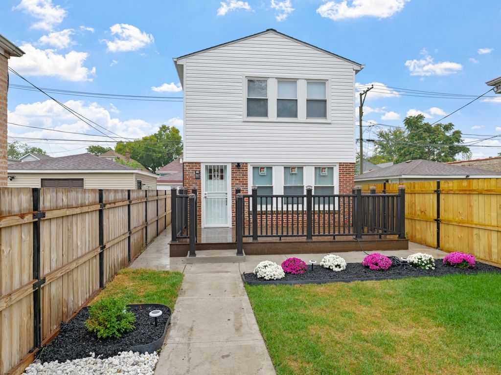 Photo for 7817 S Eberhart Avenue, Chicago, IL 60619 (MLS # 12495909)