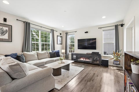 Tiny photo for 1979 Newberry Lane, Hoffman Estates, IL 60192 (MLS # 12759319)