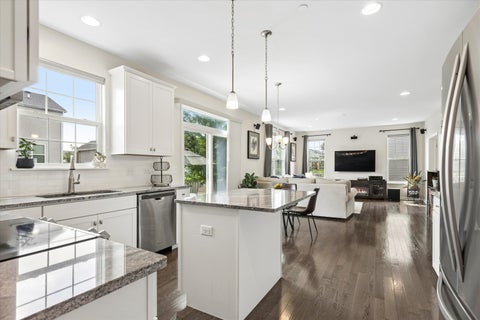 Tiny photo for 1979 Newberry Lane, Hoffman Estates, IL 60192 (MLS # 12759319)