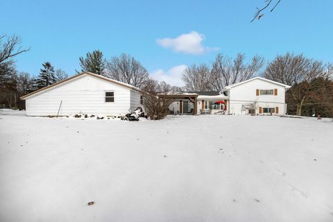Tiny photo for 22115 Grenadier Drive, Marengo, IL 60152 (MLS # 12558666)