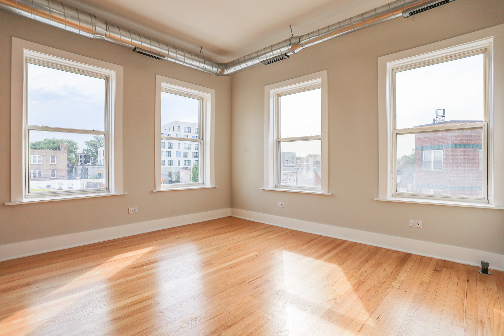 2712 N Milwaukee Avenue 309