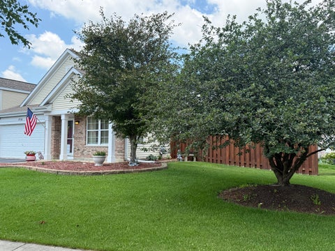 Tiny photo for 1950 Diamond Head Trail, Pingree Grove, IL 60140 (MLS # 12696352)