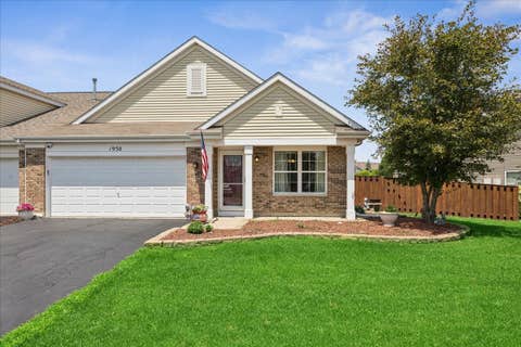 Photo of 1950 Diamond Head Trail, Pingree Grove, IL 60140 (MLS # 12696352)
