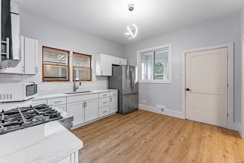 Tiny photo for 1330 Ridgeland Avenue, Berwyn, IL 60402 (MLS # 12556648)