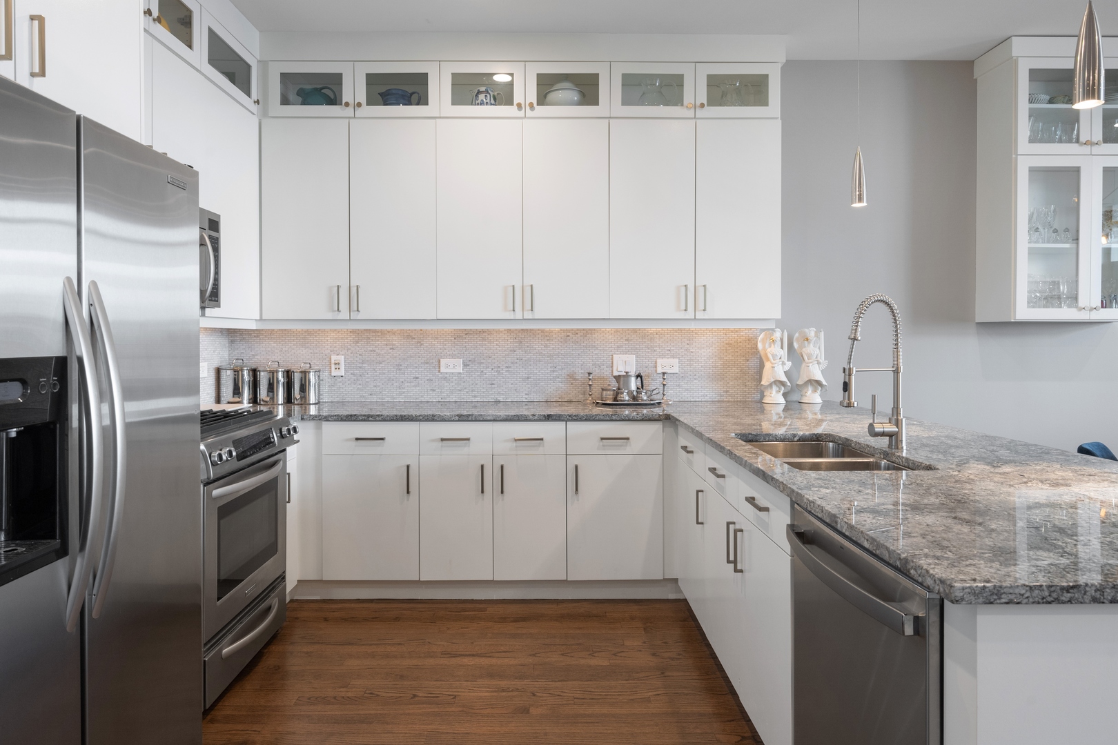 150 W Superior Street 1106