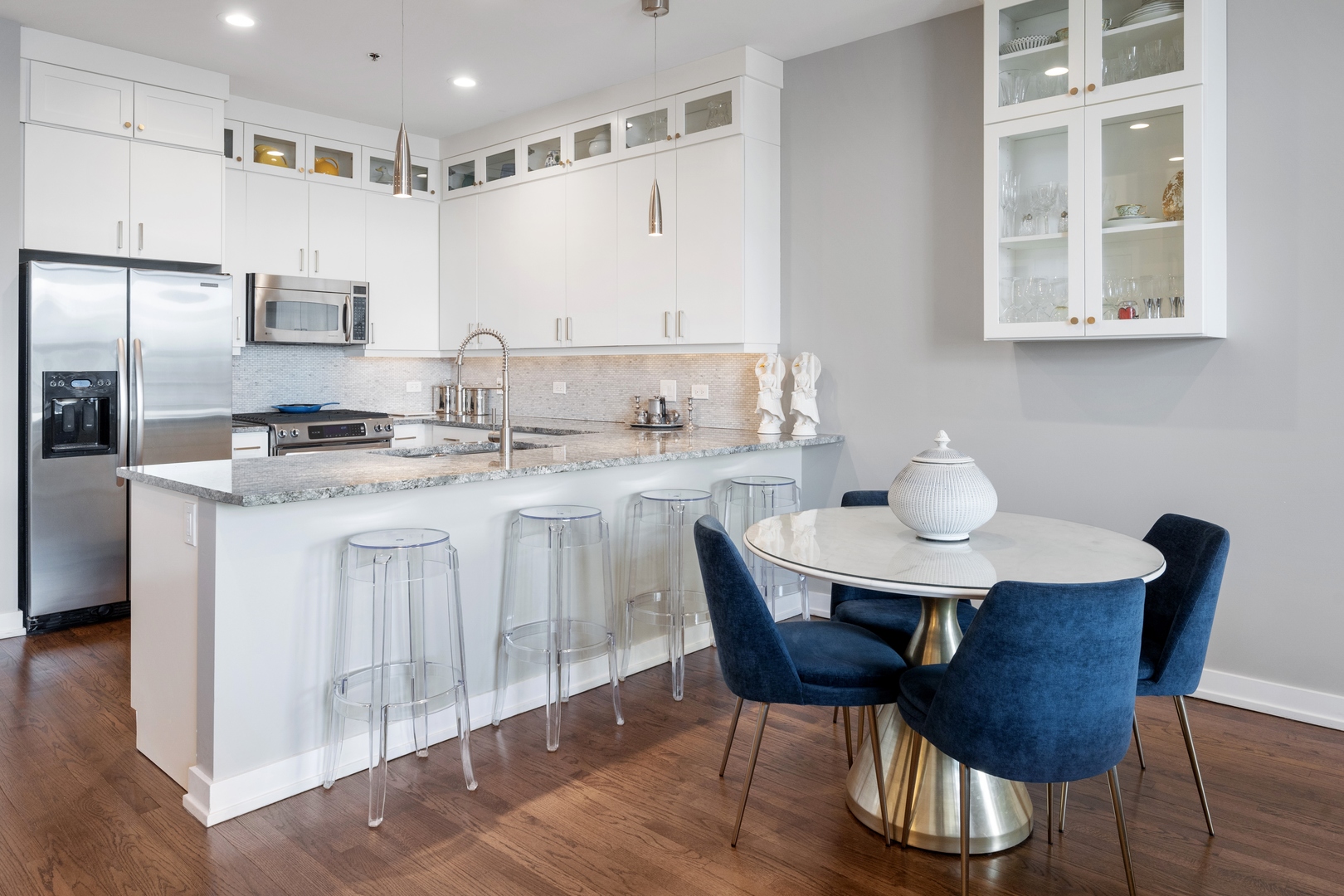 150 W Superior Street 1106