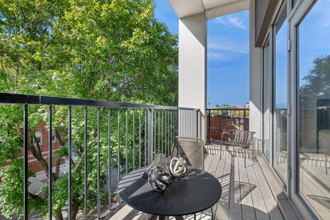 Tiny photo for 2237 N Hoyne Avenue #3N, Chicago, IL 60647 (MLS # 12516548)