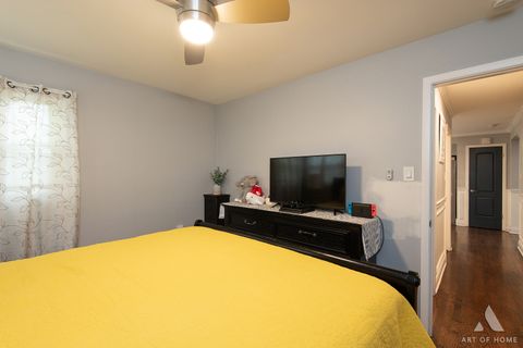 Tiny photo for 15330 Ingleside Avenue, South Holland, IL 60473 (MLS # 12638010)