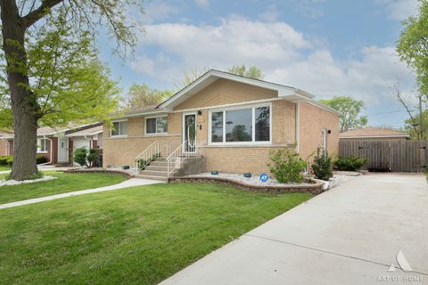 Photo of 15330 Ingleside Avenue, South Holland, IL 60473 (MLS # 12638010)