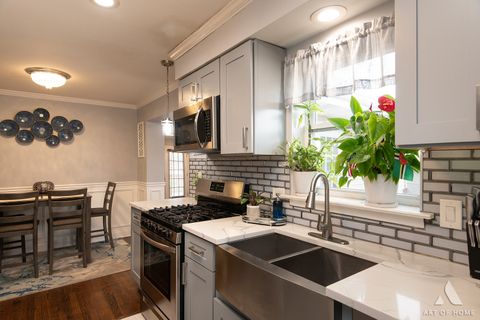 Tiny photo for 15330 Ingleside Avenue, South Holland, IL 60473 (MLS # 12638010)