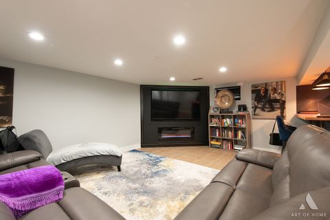 Tiny photo for 15330 Ingleside Avenue, South Holland, IL 60473 (MLS # 12638010)