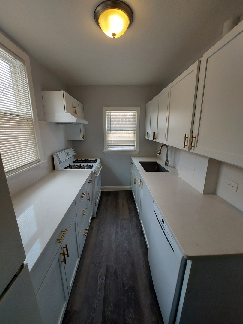 1009 Garnett Place 2