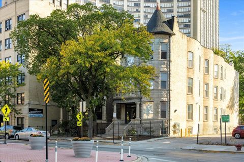3927 N Clarendon Avenue 1R Chicago IL 60613