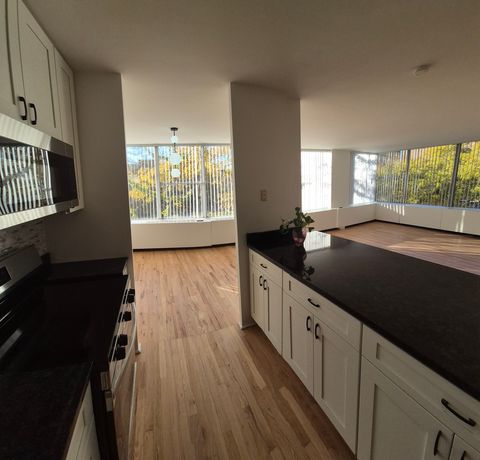 Tiny photo for 5757 N Sheridan Road #3J, Chicago, IL 60660 (MLS # 12515978)