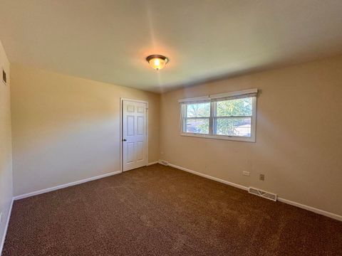 Tiny photo for 19252 Oakwood Avenue, Lansing, IL 60438 (MLS # 12676910)