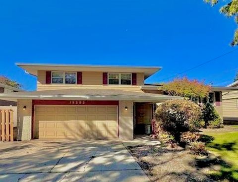 Photo of 19252 Oakwood Avenue, Lansing, IL 60438 (MLS # 12676910)