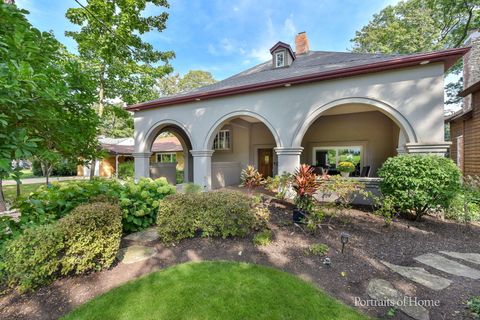 Photo of 721 Lenox Road, Glen Ellyn, IL 60137 (MLS # 12465741)