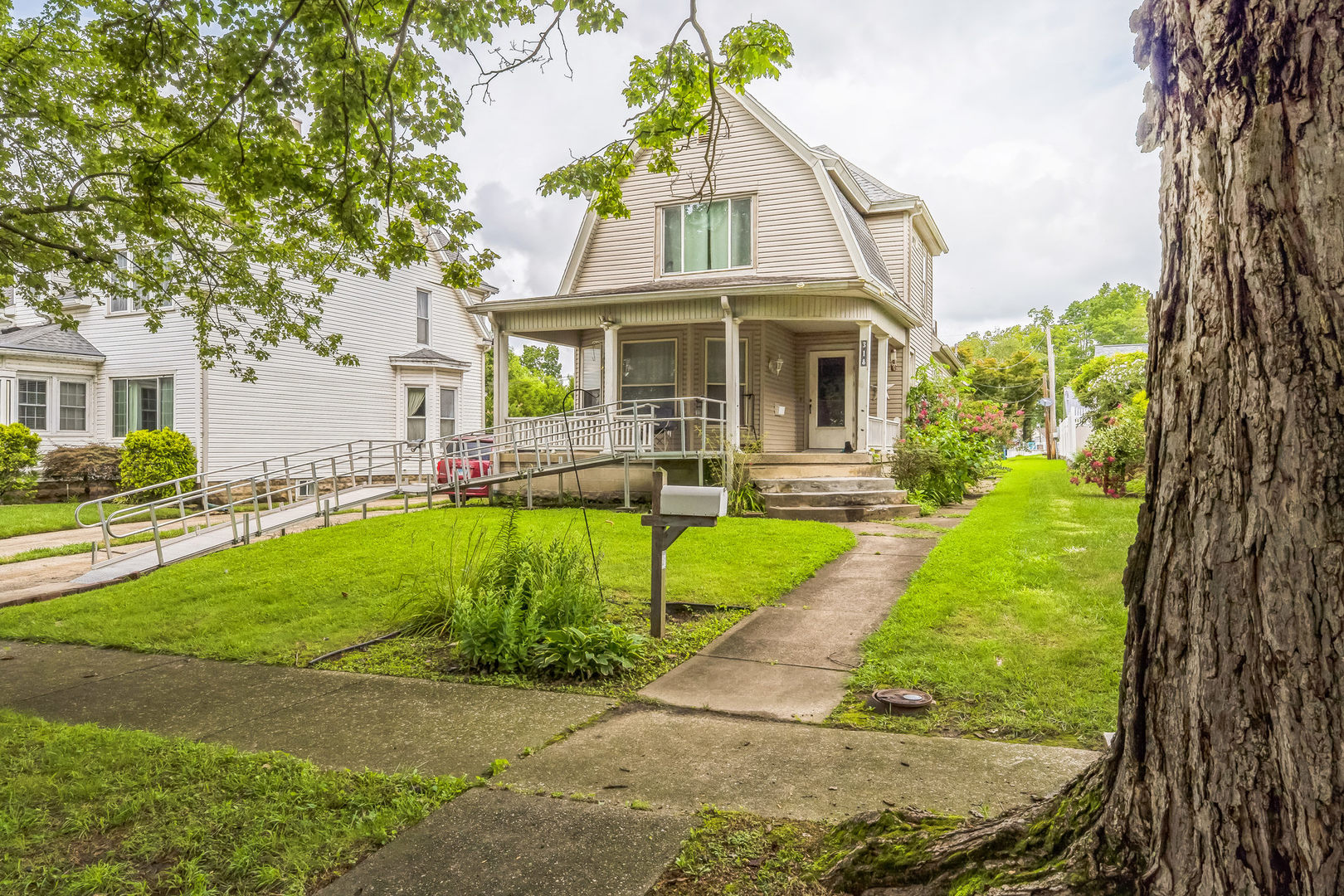 318 E 1st Street