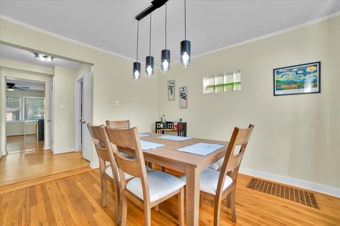 Tiny photo for 2546 W 115th Street, Chicago, IL 60655 (MLS # 12537319)