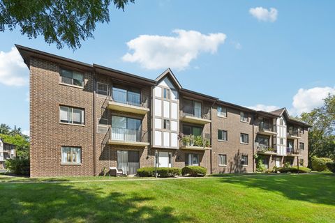 Tiny photo for 1751 S Washington Street #1, Naperville, IL 60565 (MLS # 12585827)