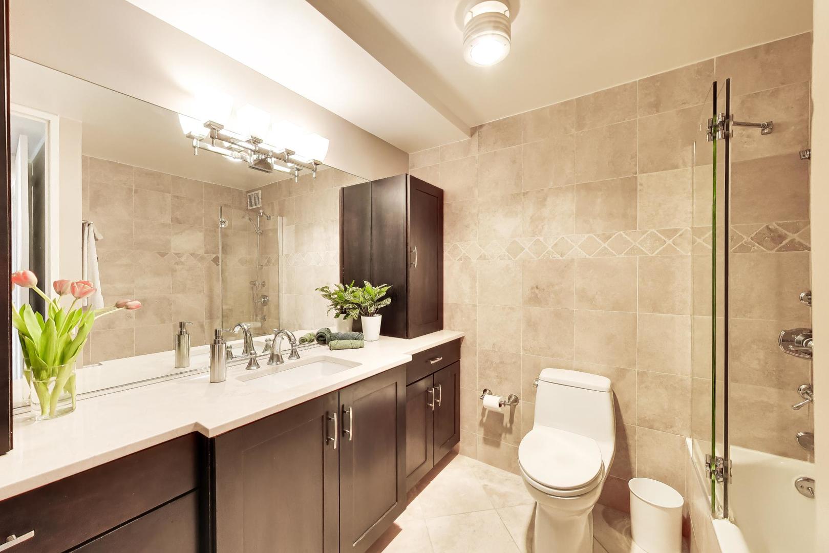 360 E Randolph Street 702