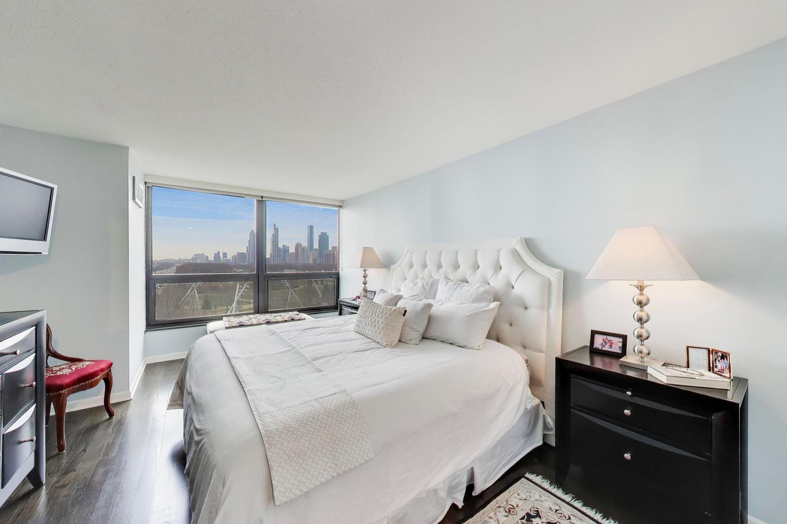 360 E Randolph Street 702