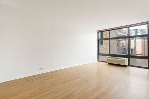 Tiny photo for 1920 N Clark Street #3A, Chicago, IL 60614 (MLS # 12607956)