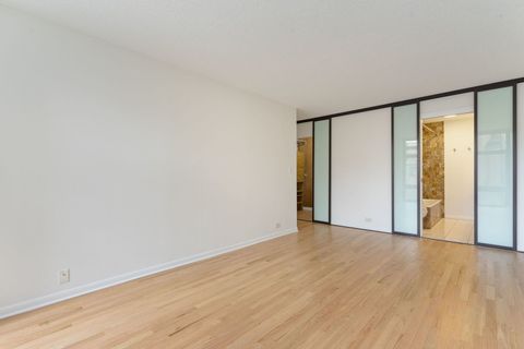 Tiny photo for 1920 N Clark Street #3A, Chicago, IL 60614 (MLS # 12607956)