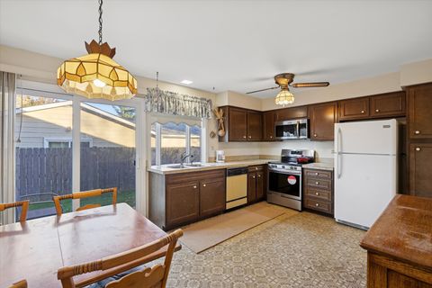 Tiny photo for 46 E Country Club Court, Palatine, IL 60067 (MLS # 12517389)