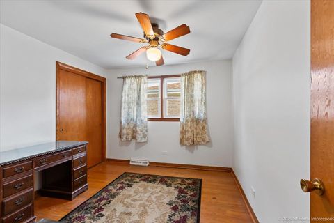 Tiny photo for 11214 S Sacramento Avenue, Chicago, IL 60655 (MLS # 12445997)